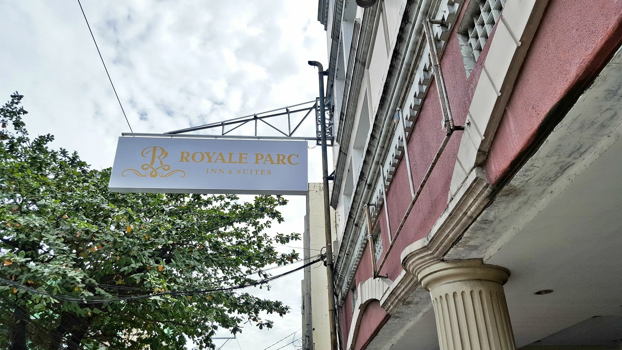 Royale Parc Inn & Suites Quezón by Eksteriør bilde